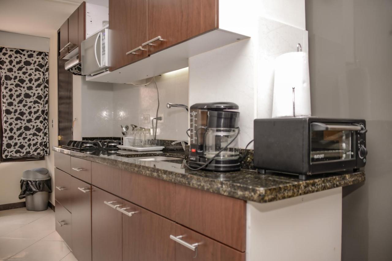 Calle 8 Suites Medellín Eksteriør billede