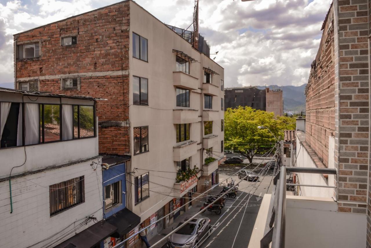 Calle 8 Suites Medellín Eksteriør billede