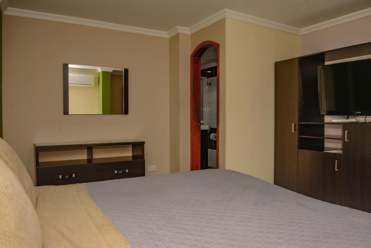 Calle 8 Suites Medellín Eksteriør billede