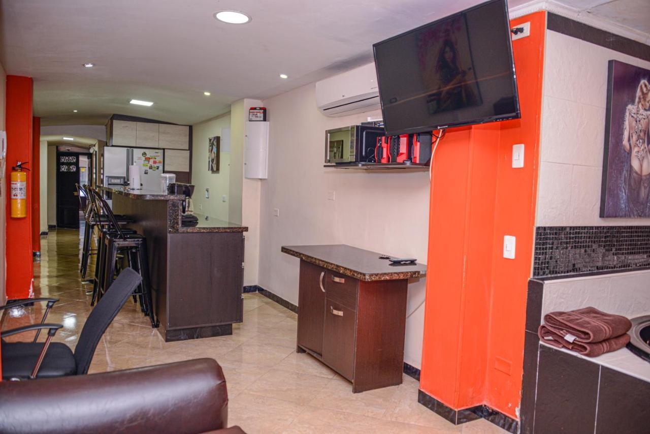 Calle 8 Suites Medellín Eksteriør billede