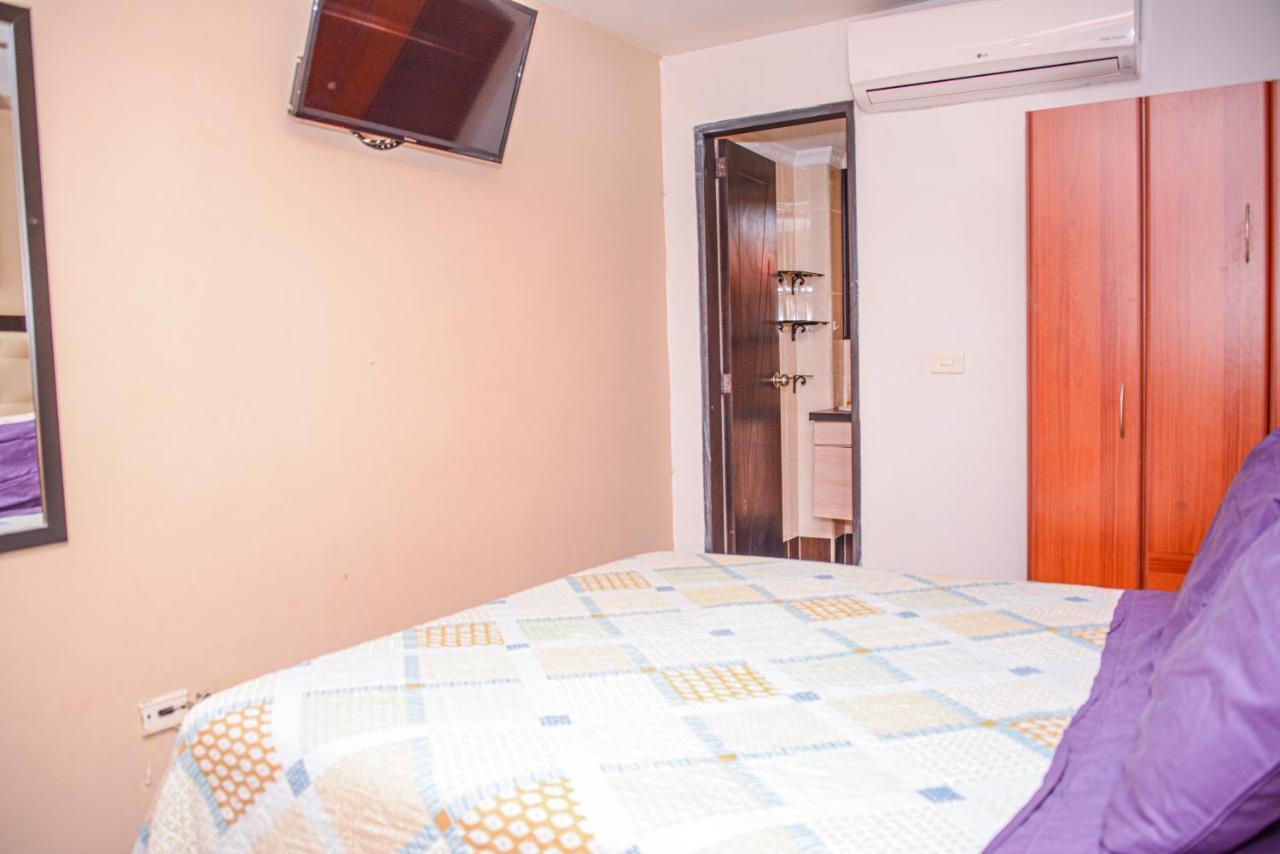 Calle 8 Suites Medellín Eksteriør billede