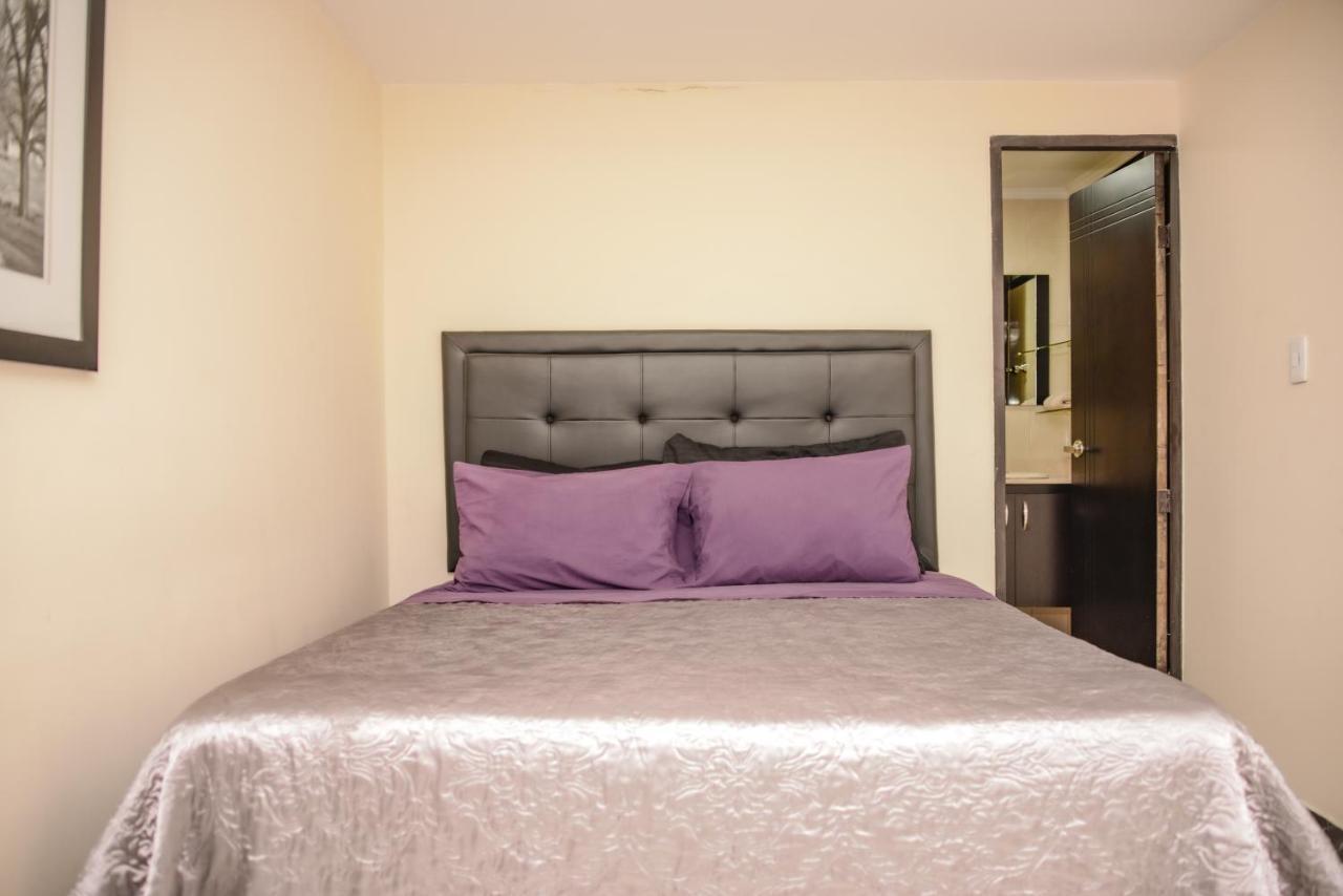 Calle 8 Suites Medellín Eksteriør billede