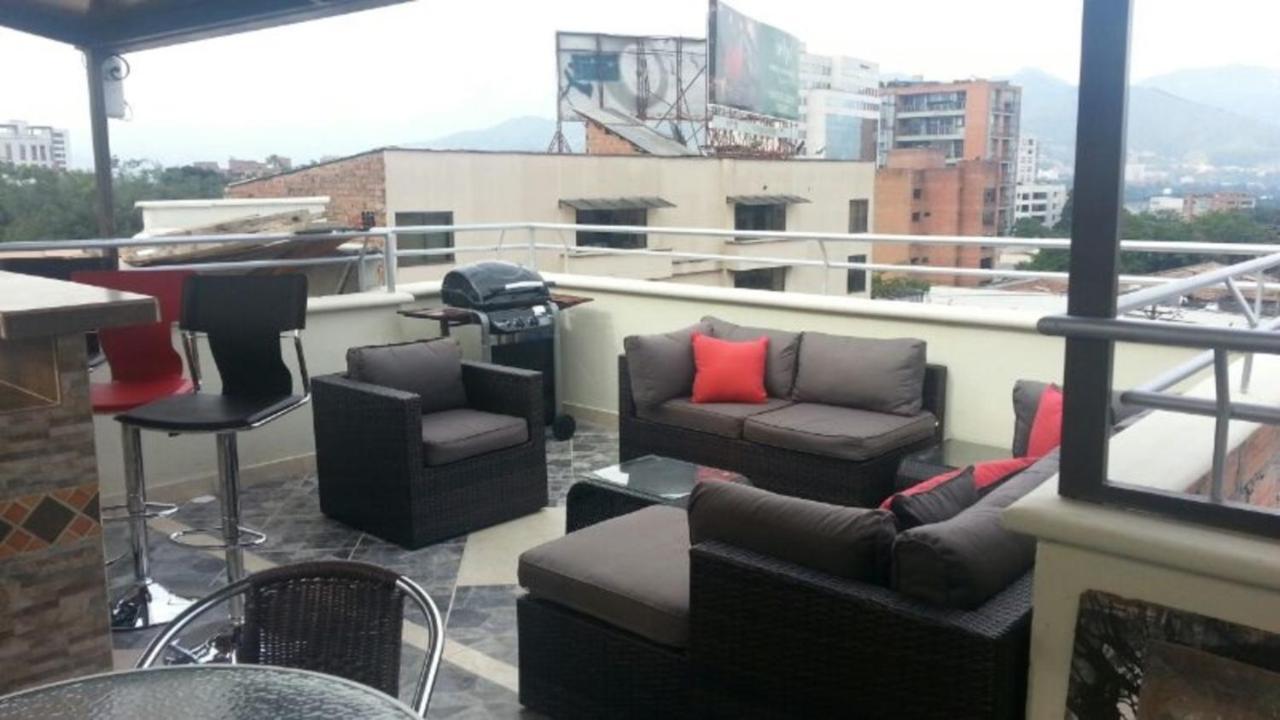Calle 8 Suites Medellín Eksteriør billede